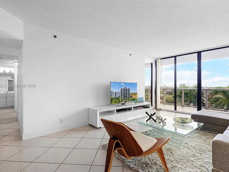 3598 Yacht Club Dr #601 — Photo 6