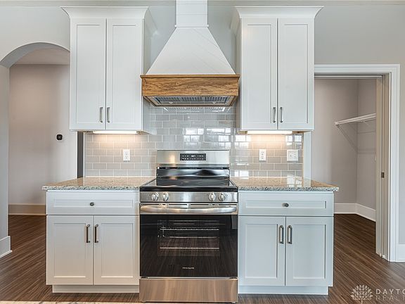 7th image of this home