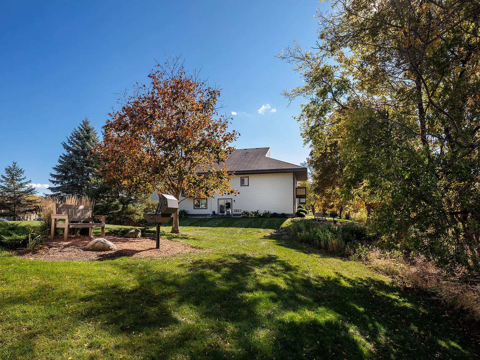 Pine Cove Apartments — Photo 2