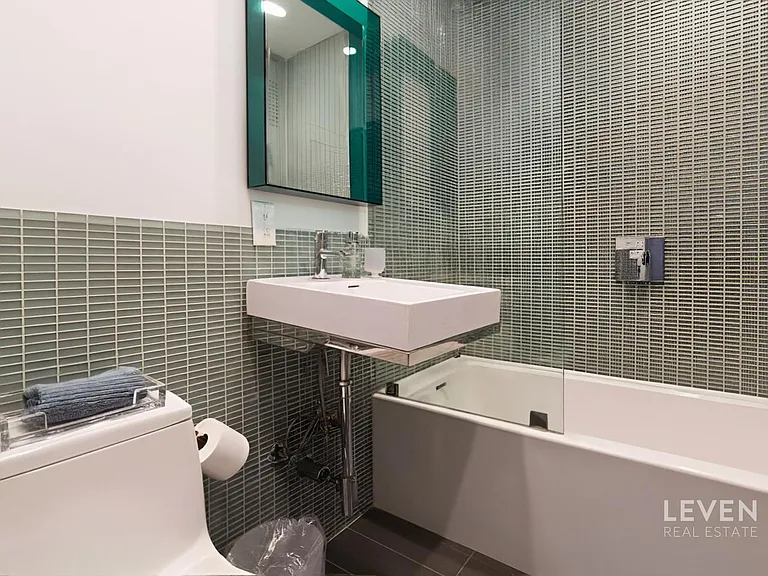 195 Prince St #3W — Photo 9