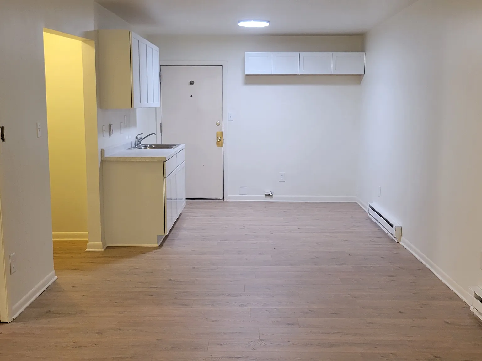 1 bed, 600 sqft, $995 — Photo 2