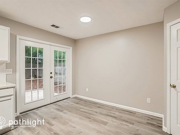 4th image of 177 Village Ct