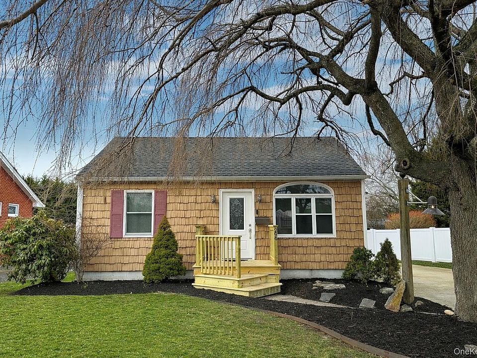 1st image of 296 Bay Avenue