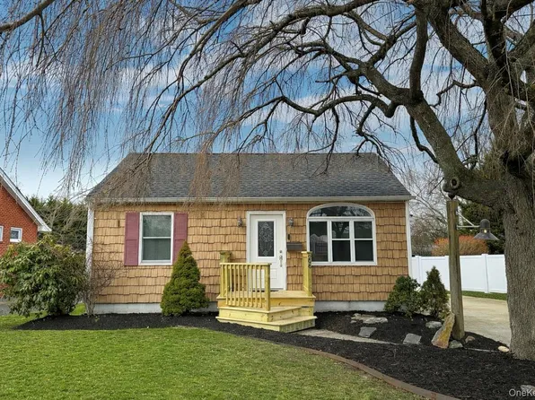 296 Bay Avenue, Patchogue, NY 11772