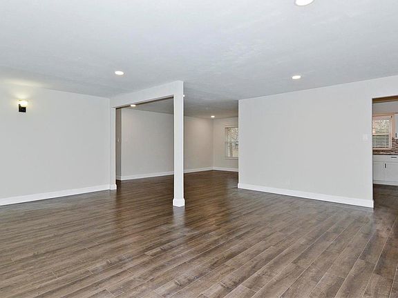 4th image of 5136 Heathfield Dr