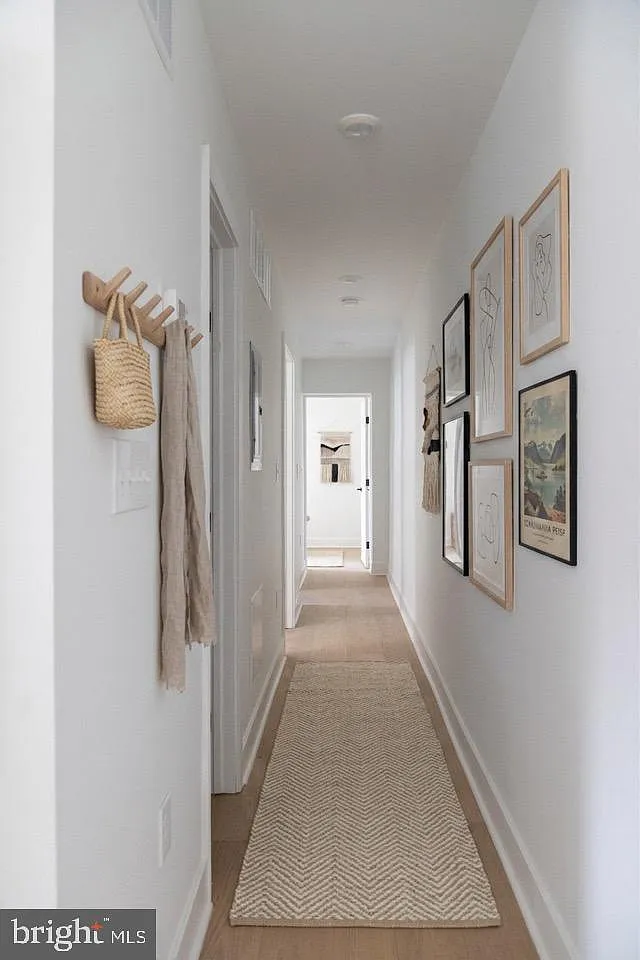 2 bed, 1.5 bath, 1551 sqft, $2,800 — Photo 3
