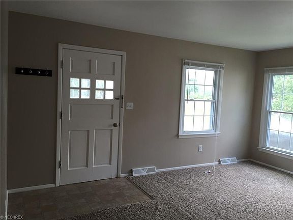 2nd image of 438 North St APT 11A