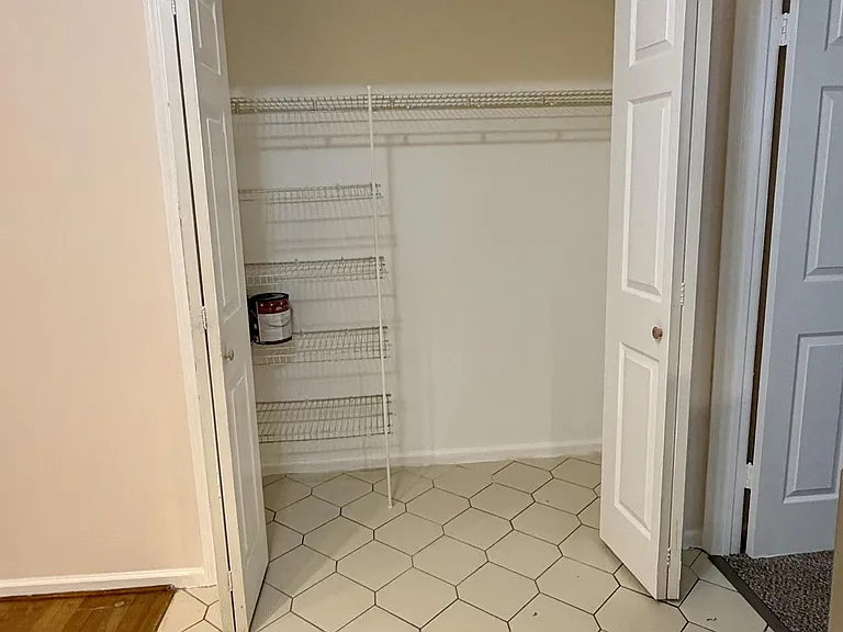 222-224 48th St #2D — Photo 4