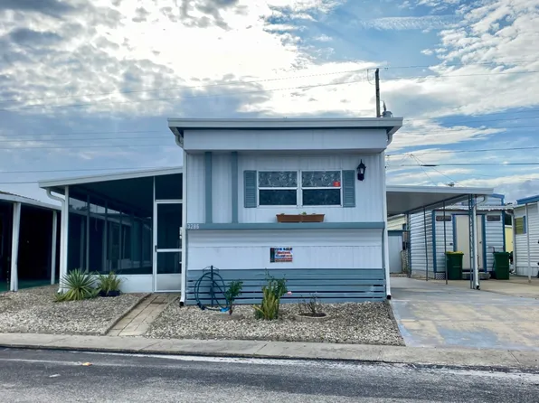 3286 4th Ave, Mims, FL 32754