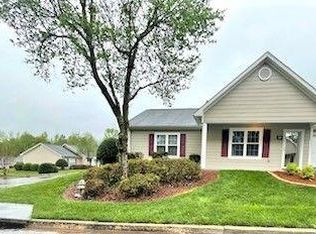 2974 Bentley Park Cir, Gainesville, GA 30504