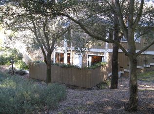 32 Somerset Pl, Novato, CA 94945