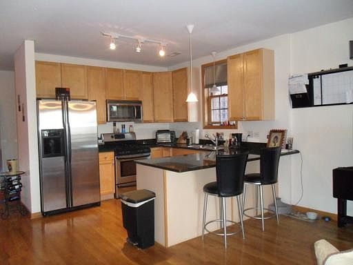 4th image of 217 S Leavitt Ave #3S