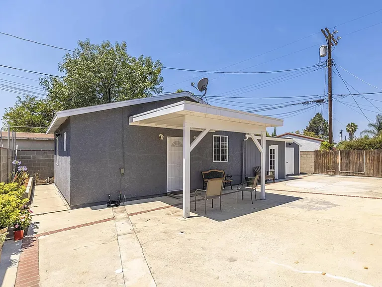 14174 Osborne St — Photo 1