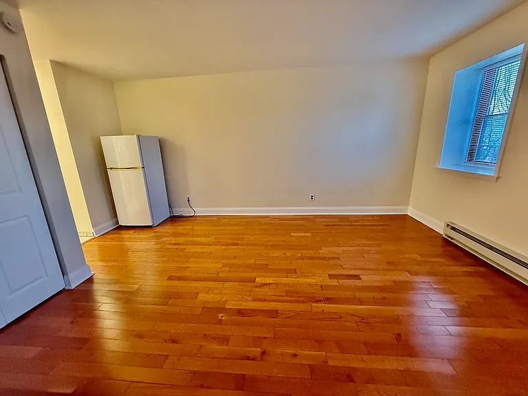 2528 Christian St #3 — Photo 21
