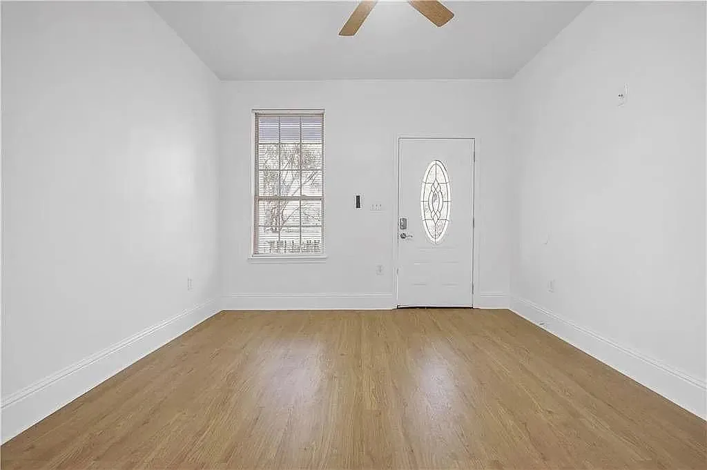 3 bed, 2.0 bath, 1500 sqft, $1,800 — Photo 3