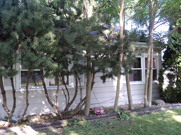 4th image of 1322 Raymond Dr