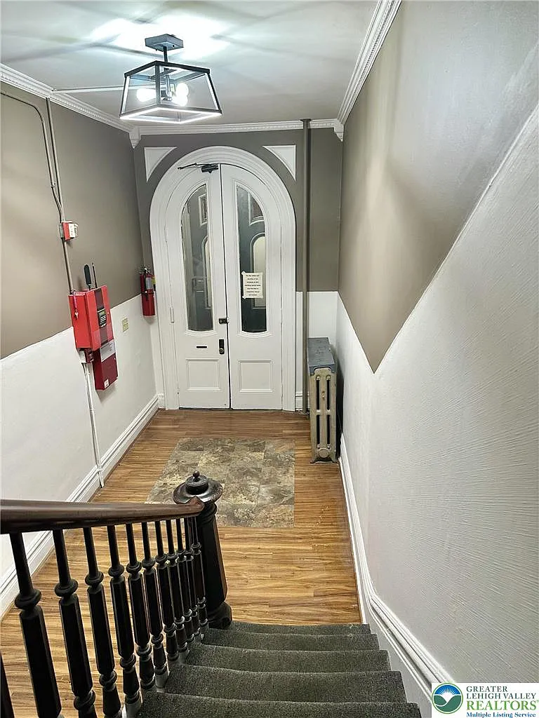 Building Photo - 126 N 4th St #2F