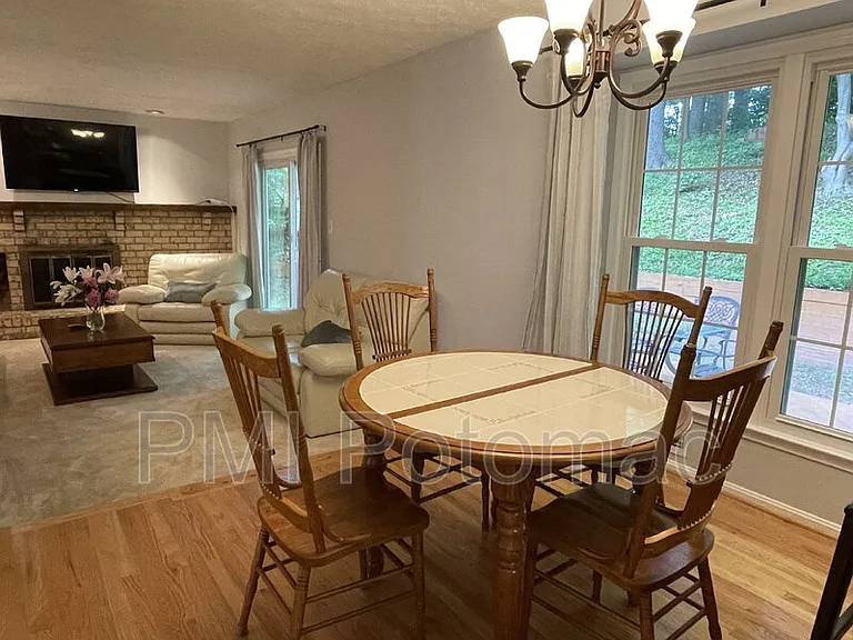 1917 Agate Dr — Photo 5