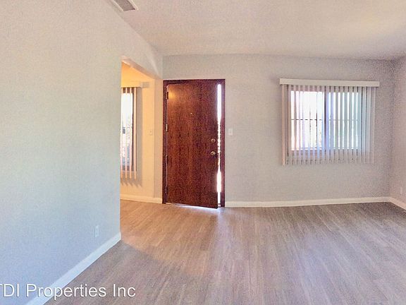 3rd image of 8809 Crenshaw Blvd APT 04