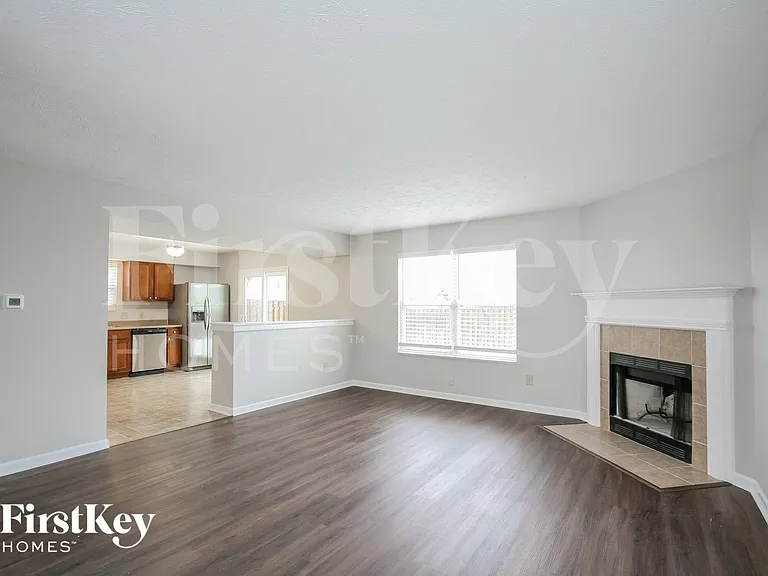 8119 Rambling Rd — Photo 4