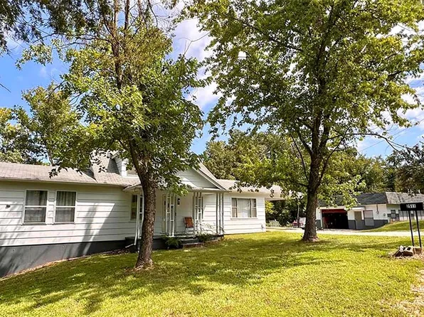 2511 Gravois Rd, Saint Clair, MO 63077