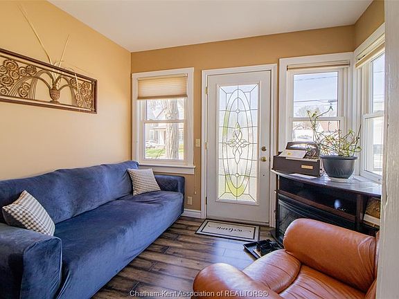 3rd image of 132 Patteson Ave