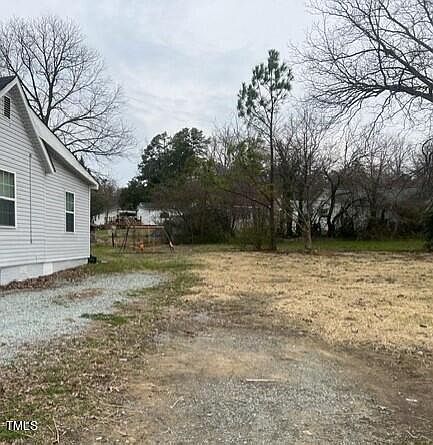 2nd image of 309 Jones St