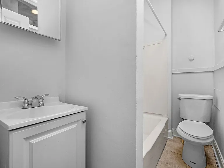 627 N Lakewood Ave — Photo 15