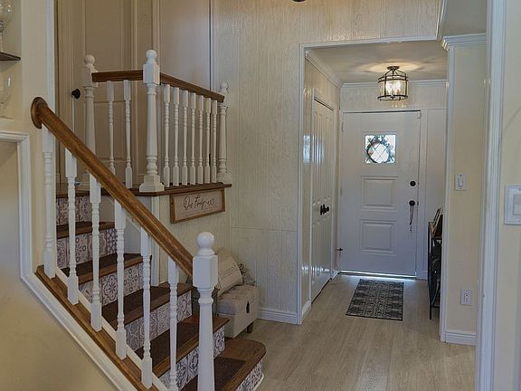5th image of 183 Evans Ave