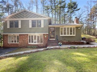 1031 Town Farm Rd, Coventry, RI 02816