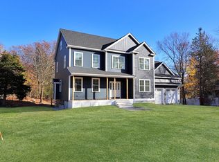 451 Pearl St, Reading, MA 01867