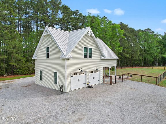 5th image of 417 Reaves Ferry Road