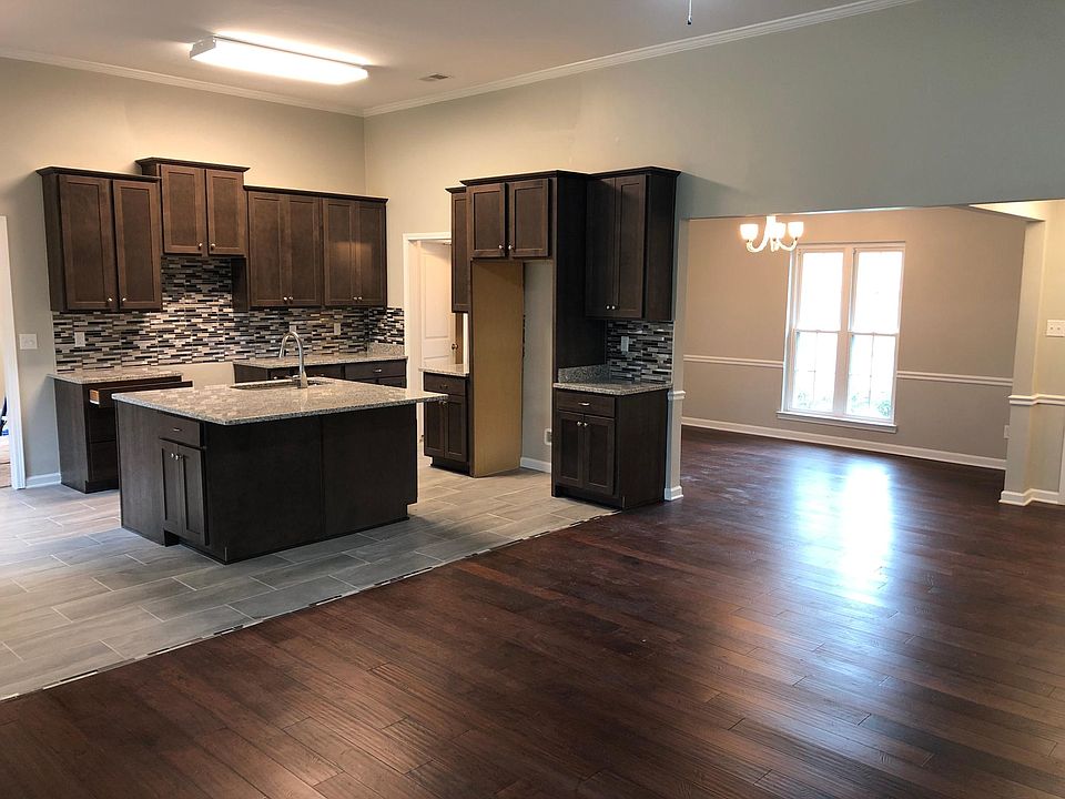 2nd image of 9135 Lakeside Dr