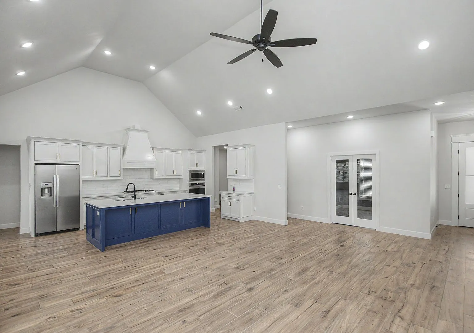 1701 Cherrie — Photo 4