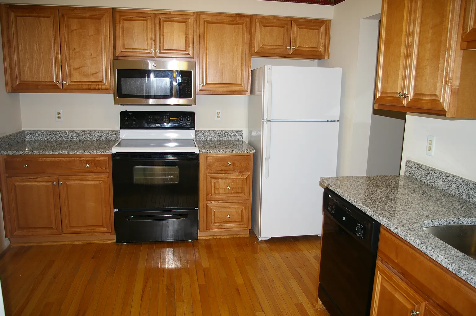 5676 Ridge View Dr photo 1