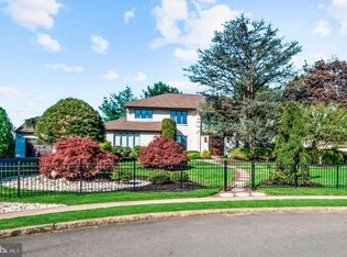 92 Kent Rd, Huntingdon Valley, PA 19006