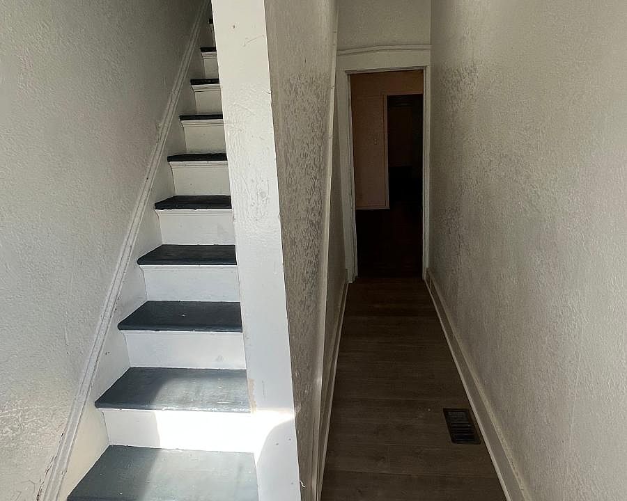 1st image of 613 N 8th St