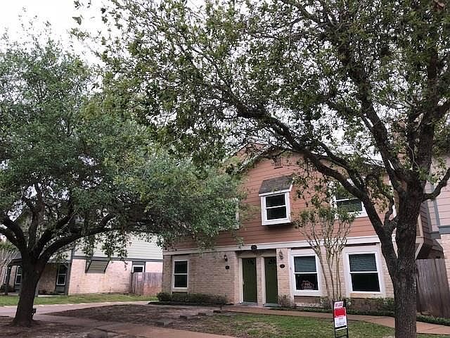 1st image of 726 Memorial Mews St APT D