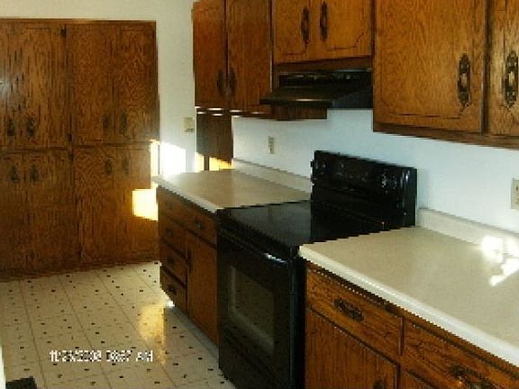 3rd image of 11135 W Center St
