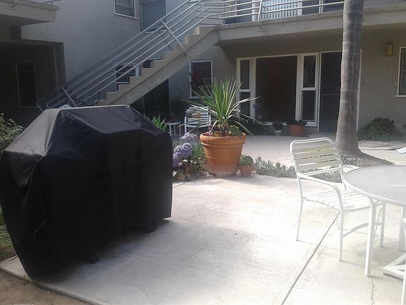 3rd image of 230 Termino Ave APT 15