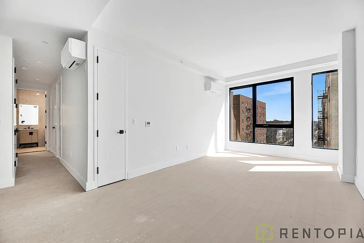 1634 Flatbush Avenue — Photo 2