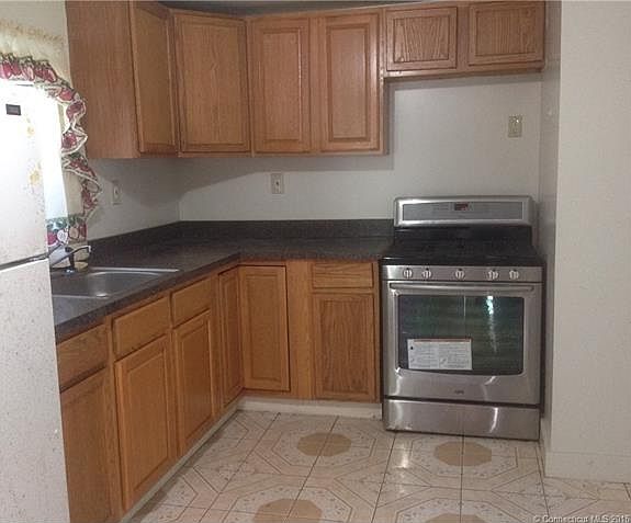 2nd image of 54 Olive St