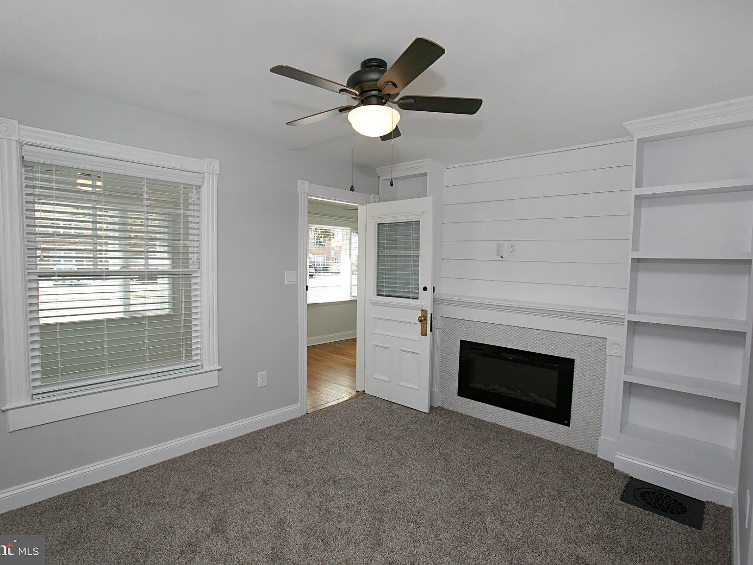 2 bed, 2.0 bath, 1044 sqft, $2,500 — Photo 4