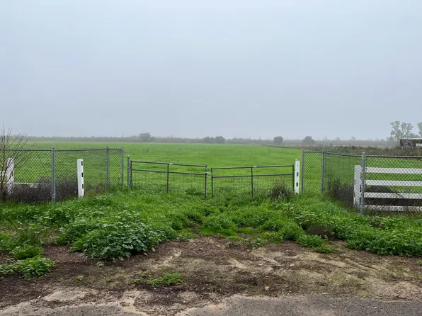 26304 E Mahon Ave, Escalon, CA 95320