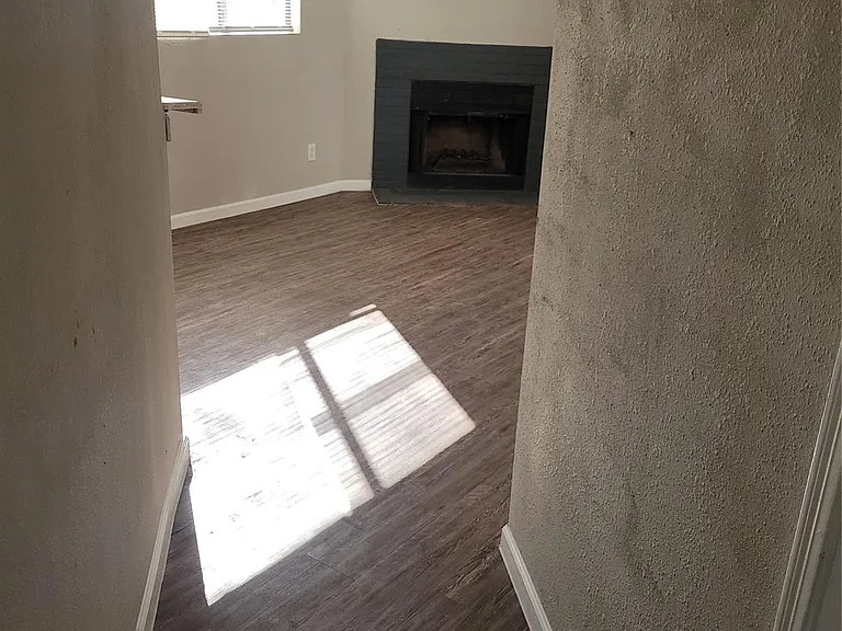 7200 T C Jester Blvd #2402 — Photo 7