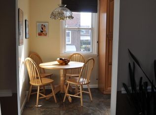 8143 Farnsworth St, Philadelphia, PA 19152