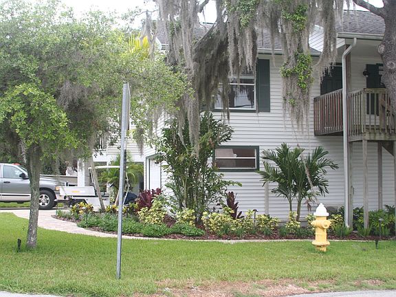 3rd image of 4 Shore Dr