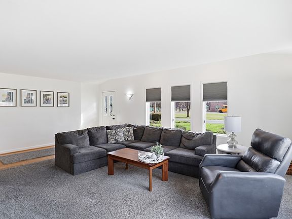 5th image of 731 Dewitt Rd