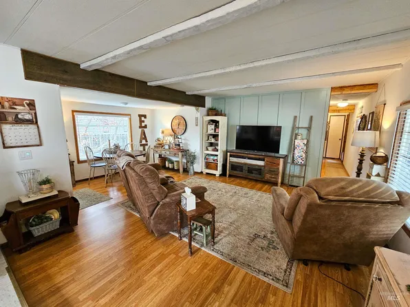 911 Hawthorne St, Lewiston, ID 83501
