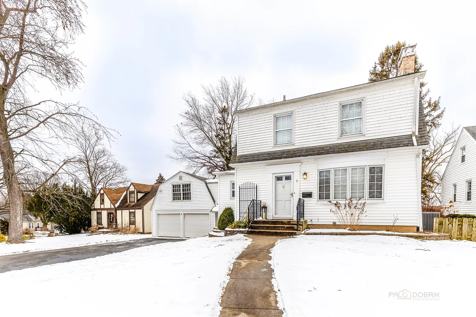 3 Lakeview Dr photo 1